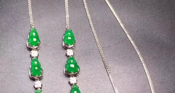 |了解一下这几个特征，也能够详细的看出翡翠赌石，如何规定价值