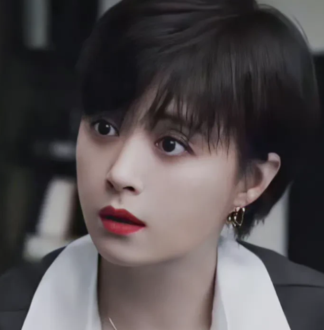 蒋欣|功勋：蒋欣扮演农村妇女申纪兰，优势和劣势都一样明显！