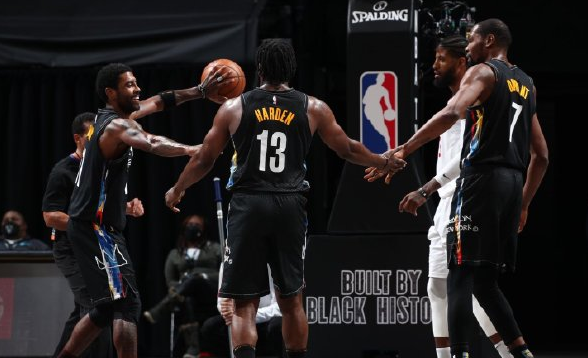 勒布朗·詹姆斯|外媒晒球员金字塔！詹皇独一档，库里小卡第四档，哈登欧文更低