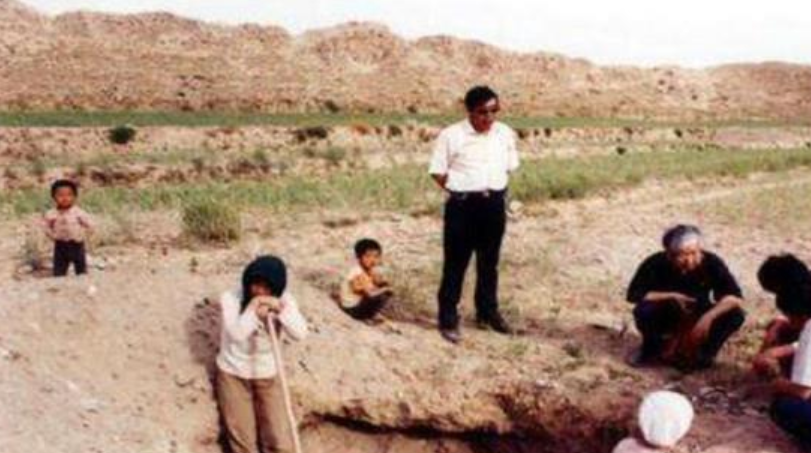 公共安全 三次鉴定均为赝品,被人用50元买走,后来价值过亿