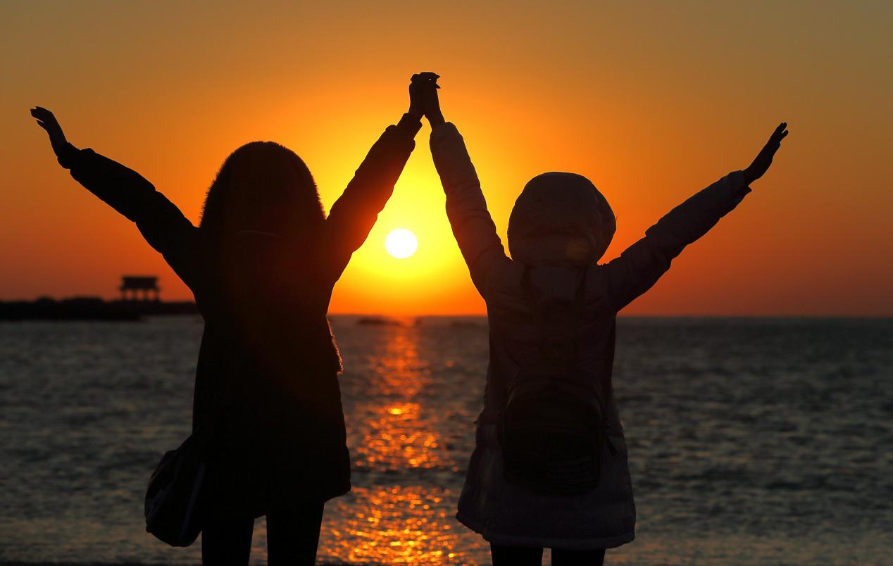 骨质疏松|35岁小伙熬夜打游戏，患上骨质疏松，医生：这个错误，很多人还在犯