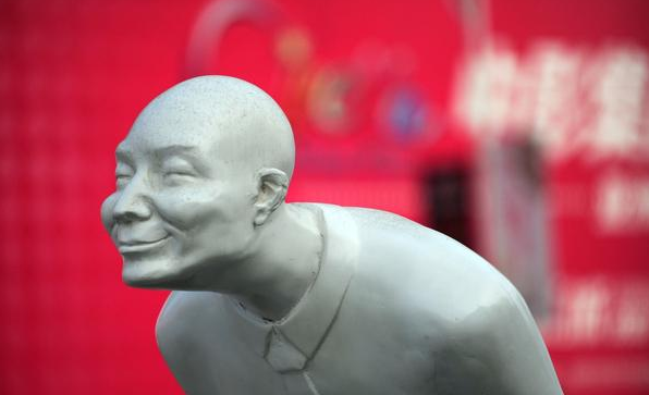 左右逢源|职场中如何能做到左右逢源？跟领导如何相处？跟同事如何相处？