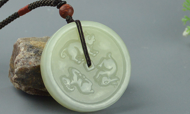 |青白玉是不是和田玉？青白玉究竟是一种什么玉？如何鉴别真假？