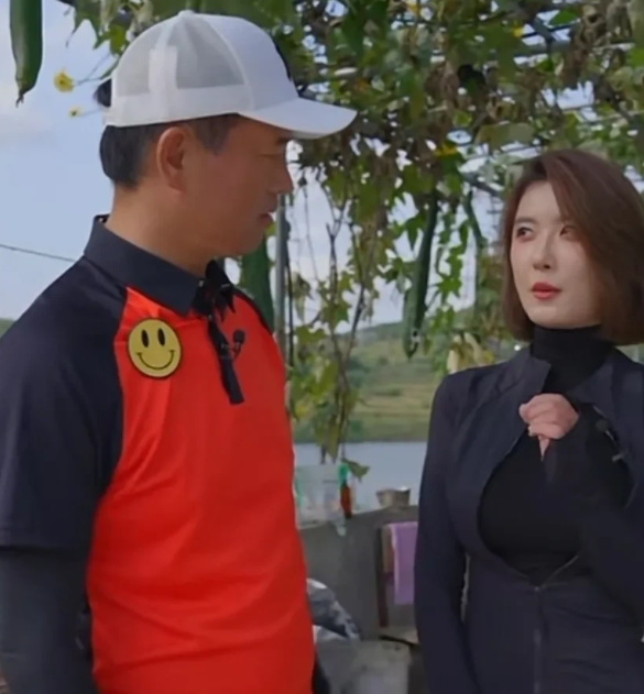 |聂小雨去钓鱼，带的助理比自己的咖位还大？