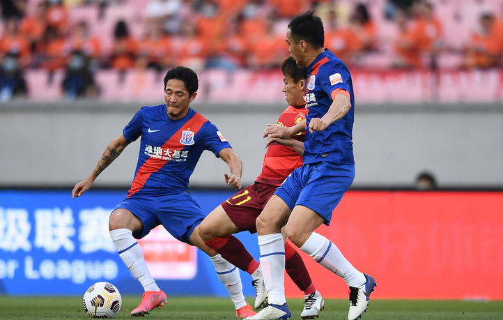 上海申花|1-1！閃擊+遭絕平！中超大黑馬硬杠申花，國(guó)腳大爆發(fā)：瘋狂造3球