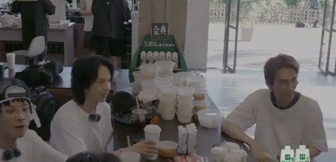 玉面情魔|张淇戏腔太绝了，李承铉着急下班看他唱京剧，化身唠叨队长被赞