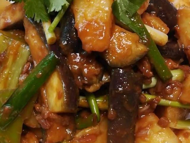 高耸法师|蒸的茄子和土豆这样凉拌才好吃！