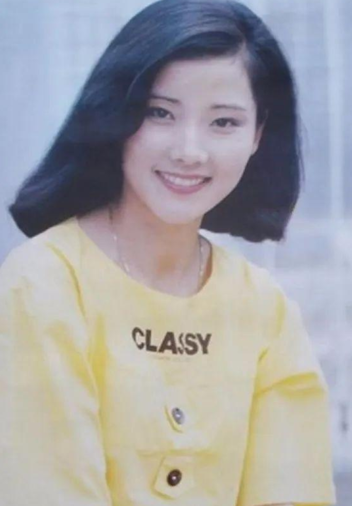 何赛飞|因长相太美无人敢追，父亲因她终身不娶，她的魅力到底有多大？