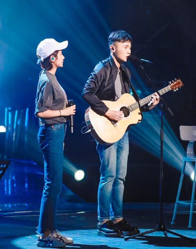 伊一|伊一近照，不愧是浙江台的一姐，私下里也是气场全开，漂亮又可爱