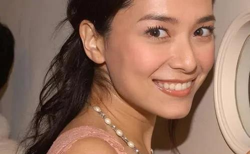 郭羡妮|“人间清醒”的郭羡妮，当红时选择下嫁农村，她的爽，你体会不了