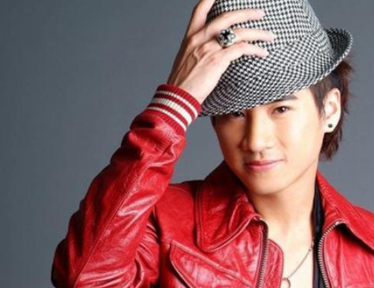 金星|一个被名字耽误的歌手，金星曾劝其改名，如今沦为服务生