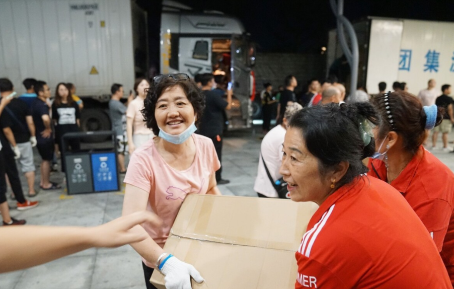 小怪兽的快乐|河南洪灾,却被娱乐明星,当成表演戏台!救灾表演背后的黑暗流量