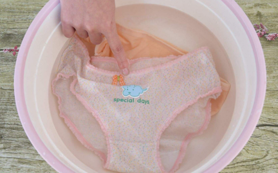 医生|25岁女生底裤有异味,切除部分宫颈,医生:3种食物别再吃了