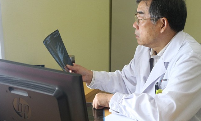 骨质疏松|“烂骨王”被找到！1种小菜正在悄悄挖空你的骨骼，转告家人，趁早忌口