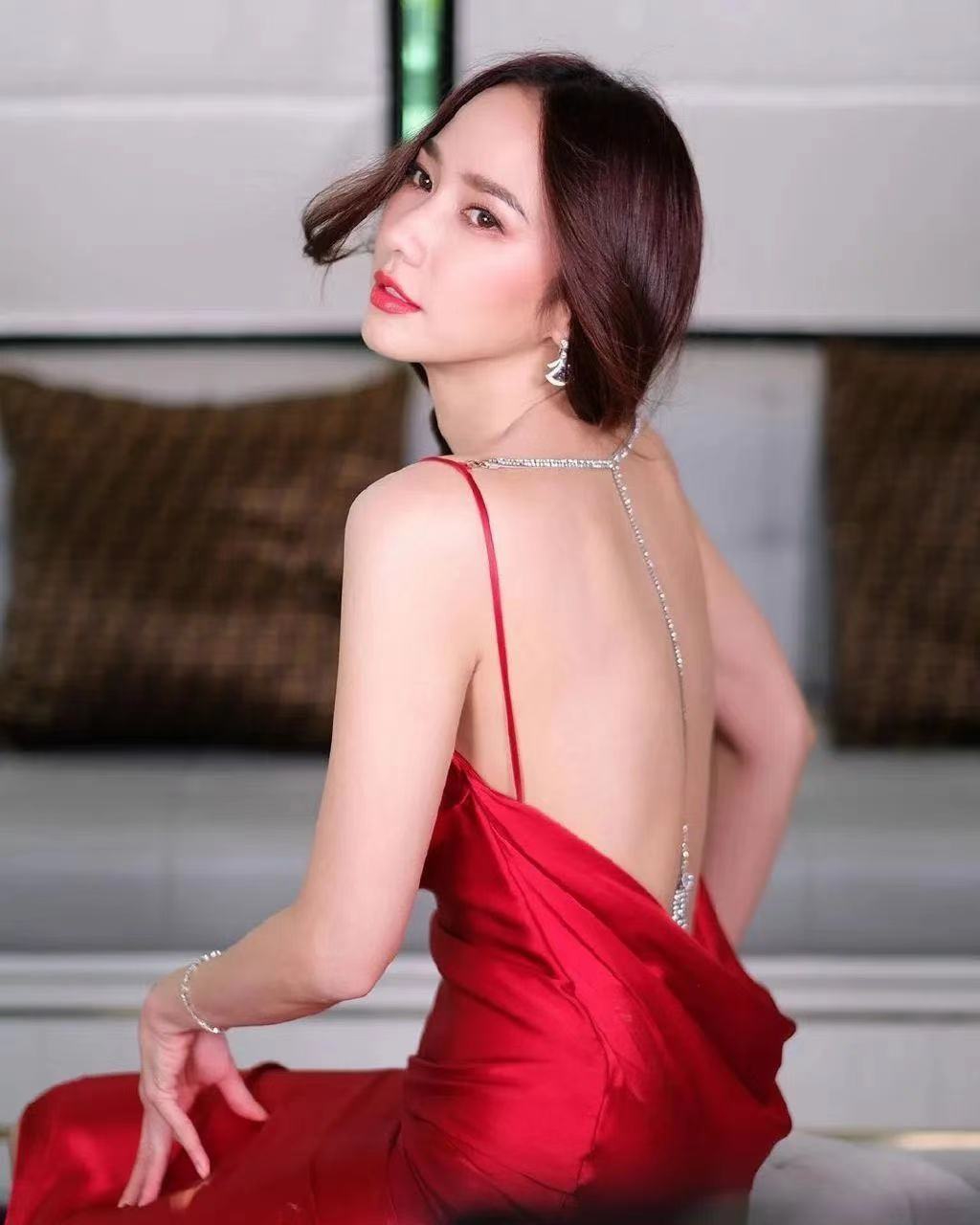 排毒|泰国“不老女神”, 41岁犹如20岁，春季瑜伽，唤醒身体，排毒又紧肤
