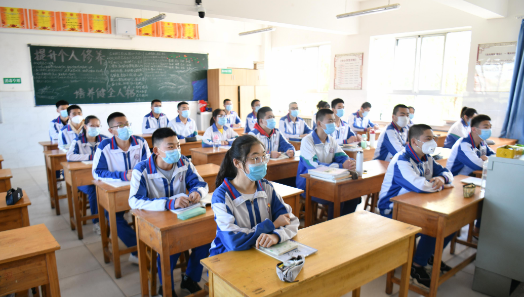 孙俪|经济条件一般的学生，大学不建议读这4个专业，费用高还难找工作