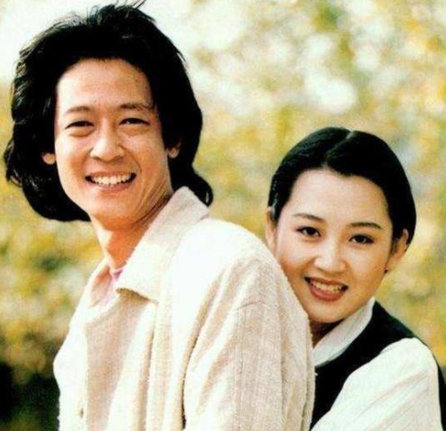 许晴|为什么51岁的许晴不婚不育，她终于承认：如果他没死，我会嫁