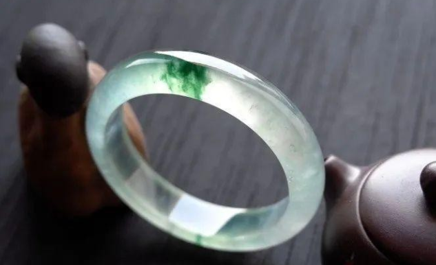 翡翠|翡翠的飘藓和飘花有何区别？90%的人分不清楚