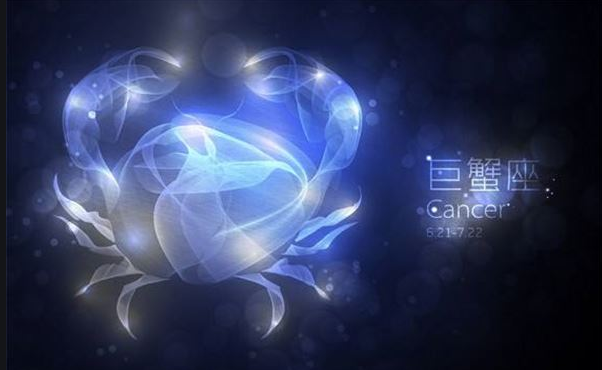 李嘉琦的星座爱情|巨蟹座的人外表活泼开朗，内心却十分敏感脆弱，经常上当受骗
