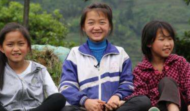 梁小友|《变形计》中“神仙妹妹”，受校园暴力被迫辍学，今活成了这样？