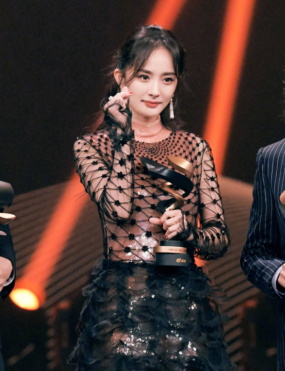 c位|10年前的百事可乐广告，如今C位已不温不火，配角却红成一线女星 ！