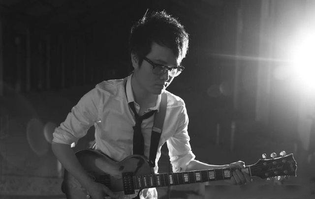 |海峰跳楼自尽，曝光了娱乐圈音乐人的现状， 轻生已经成了常态