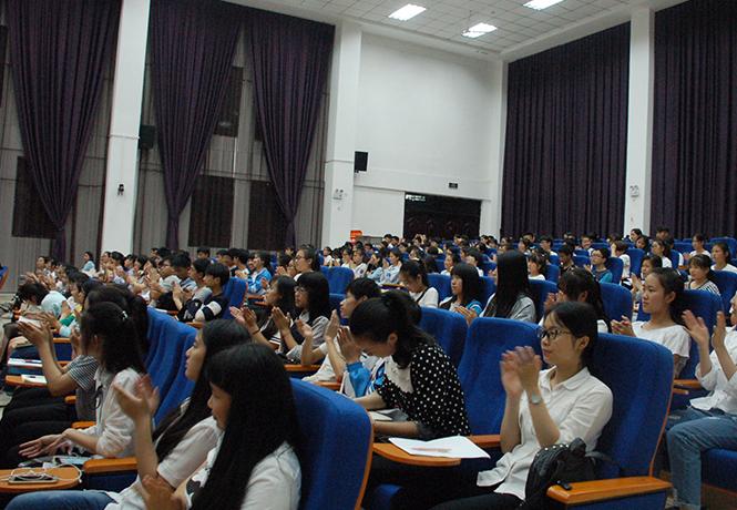 高校|浅谈高校青年教师职业幸福感的消解与重构，确保高校教育质量的提升