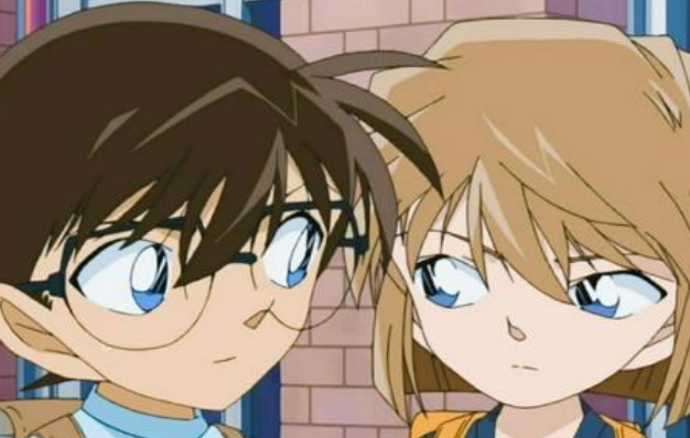 草莓甜柠檬 柯南迎来高潮,新一与小兰公开后,被记者围堵家中,灰原哀救场!