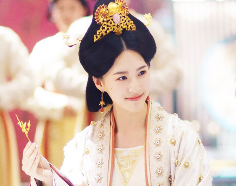 杜雨宸|邝露仙子杜雨宸，红火后连拍烂剧，事业跌到没法看