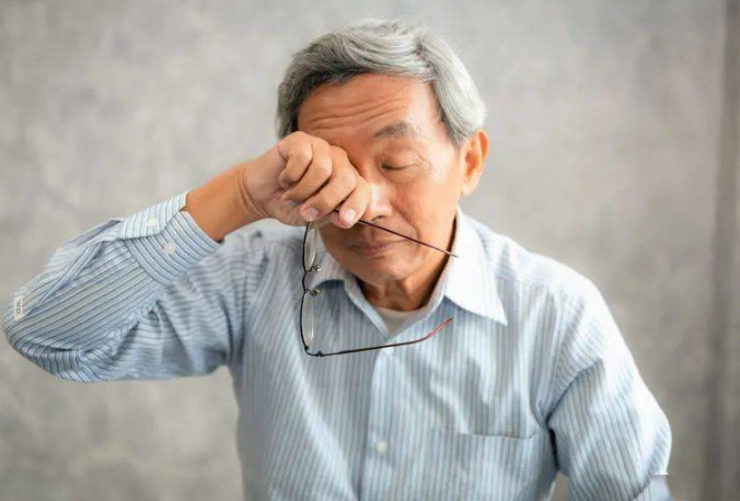 39健康网|24岁男子新婚之夜脑梗离世，妻子痛哭，医生叹息：是母亲害了他啊