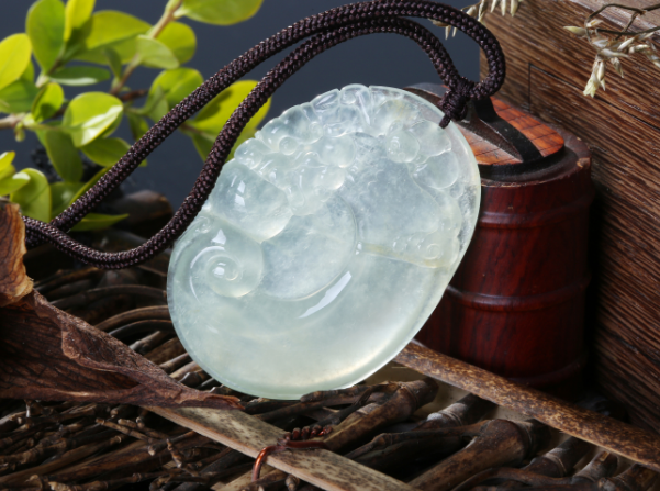 翡翠|突然瘦了几十斤，翡翠变大了怎么办？那篇文章教给你解决方案