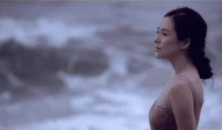 章子怡|章子怡17岁时有多撩人?大学时期的旧照曝光,这才是真正的“玉女” !