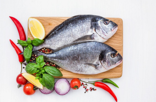 骨质疏松|骨科主任：入秋之后，常吃2种食物，或助你避开骨质疏松