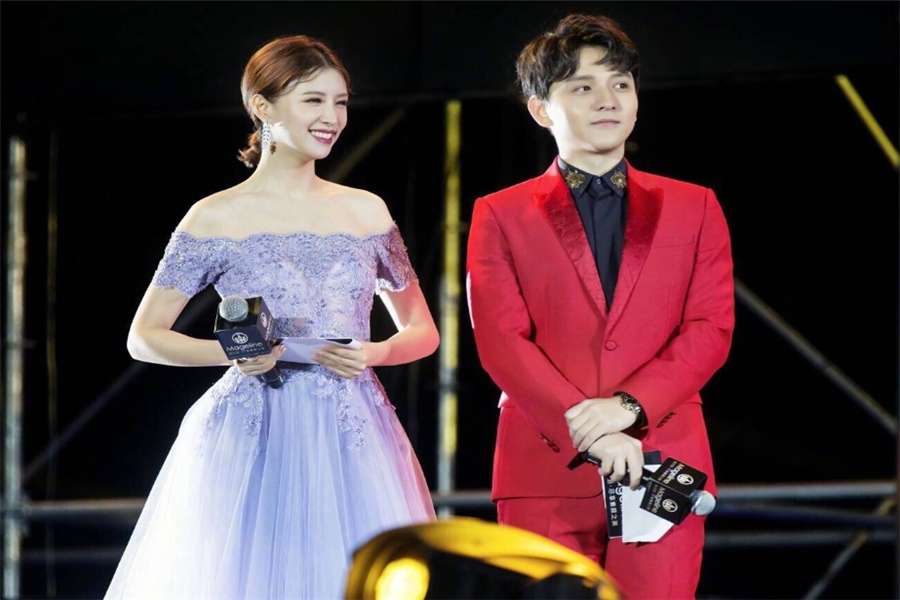 主持人|她是赵丽颖的“小姑子”，也是知名主持人，与丈夫同为职场同事