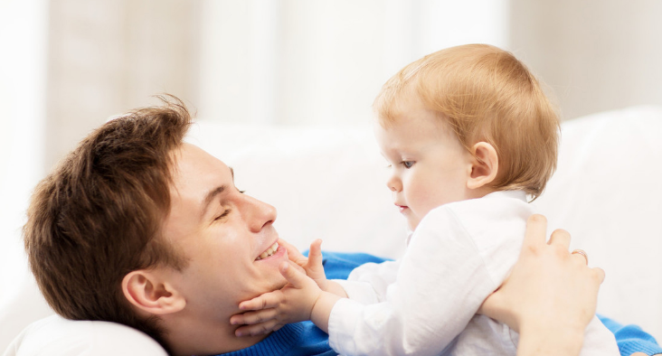 雷二有料|不同的育儿观念，造就不同的家庭氛围，使用正确的方法教育