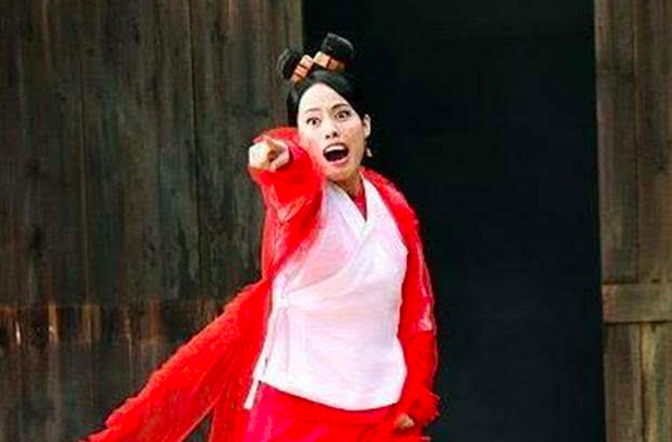 周星驰|扮丑17年，龅牙珍本是大美女，表白被拒，告别星爷自断前程