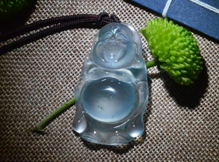 |新人如何买翡翠，才不容易被骗？有经验的人教你三招