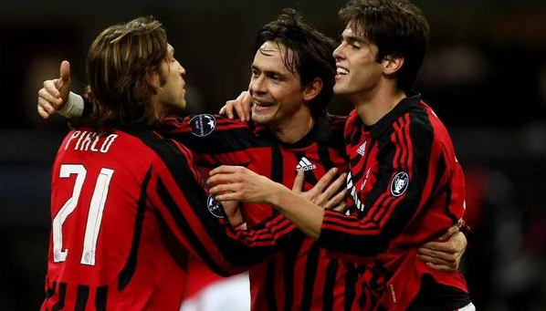 圣诞树|为什么ac米兰十年前经典的圣诞树阵型(4-3-2-1)在当今几乎绝迹