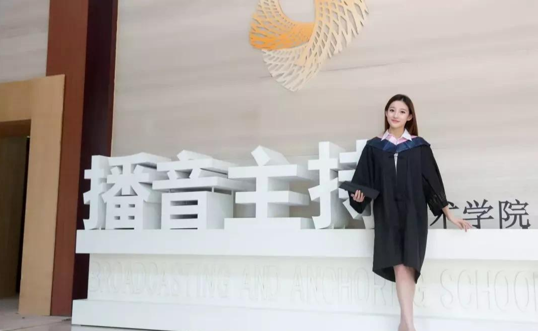 |央视美女主持人马凡舒，网友直呼：简直仙女下凡！怎么这么好看？