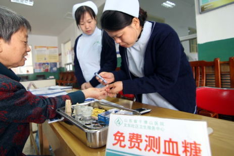 血糖|鸡蛋是糖尿病“催化剂”?心血管主任:若想稳定血糖,3物趁早撤下餐桌