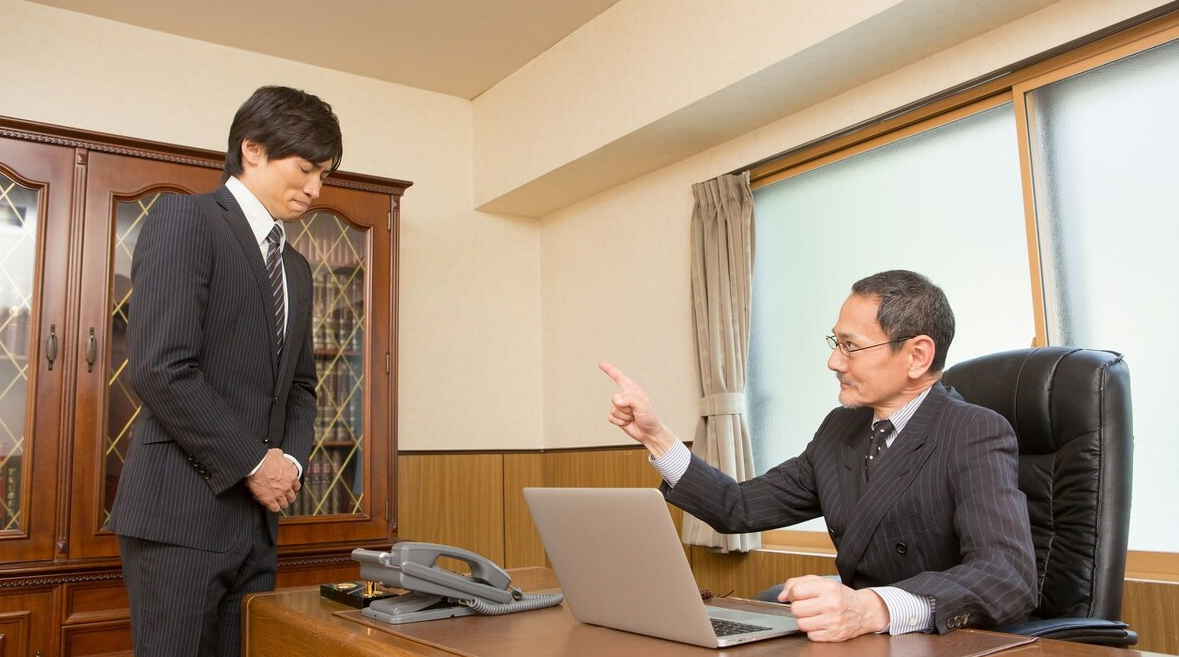 运动裤|领导看你不顺眼，见不得你而又辞退不了你时，会用什么方式整你？