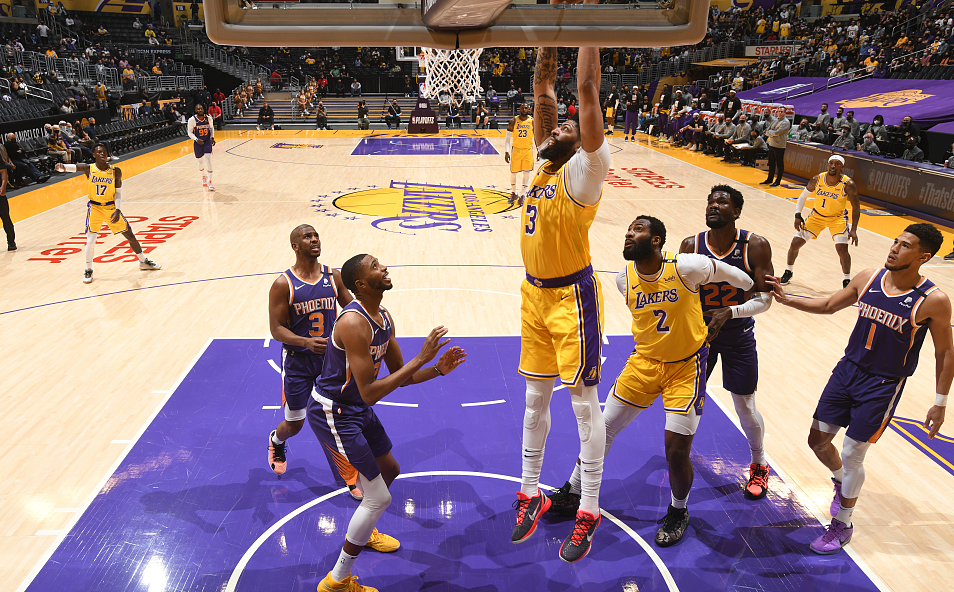 湖人队|34分+21分+20分，湖人三巨头摊牌，感谢快船设局，泰伦卢弄巧成拙