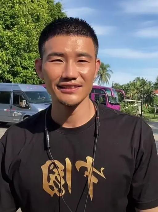 谢孟伟|一个18线演员这么有钱？嘎子谢孟伟与网友们聊投资