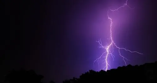 退市 天雷滚滚！8股发出重大利空公告，一股被强制退市！