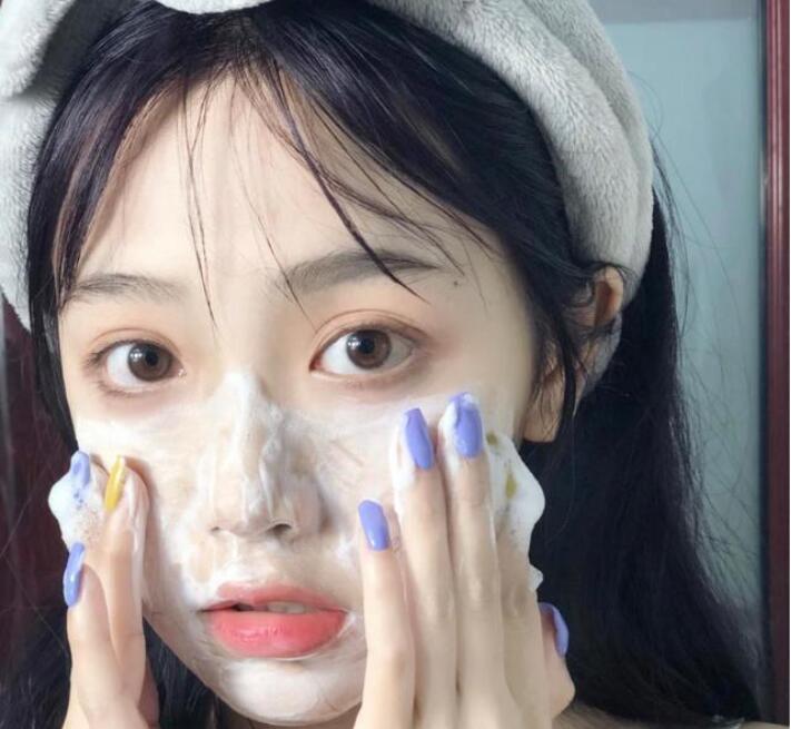 穿衣搭配 基础护肤的正确步骤是什么？许多人都搞错了，难怪皮肤暗沉又粗糙