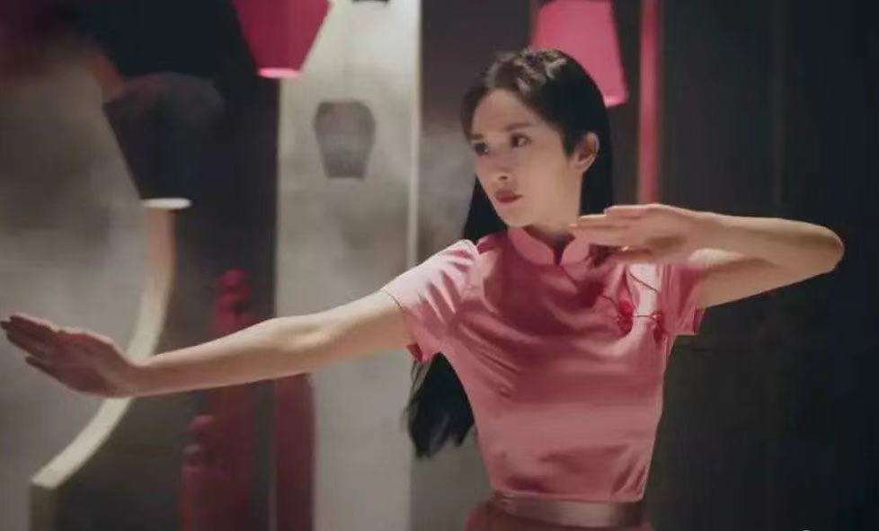 杨幂|杨幂穿旗袍的形象，获得点赞数超过30w的超高评价