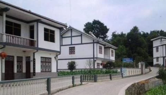 宅基地|农村有房的“恭喜”了，按户补贴，房屋“新政策”进行中