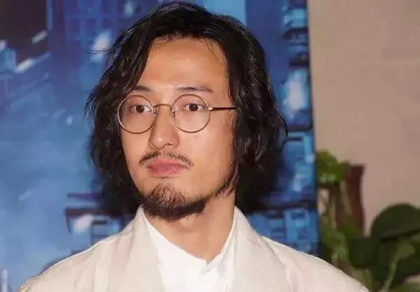 谢贤|一个巴掌拍不响，王传君的“清醒”，不知打了多少人“明星”的脸