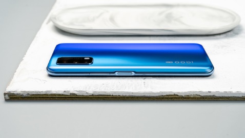 iPhone|iQOO Z1x体验:120Hz竞速屏+全局自适应刷新率