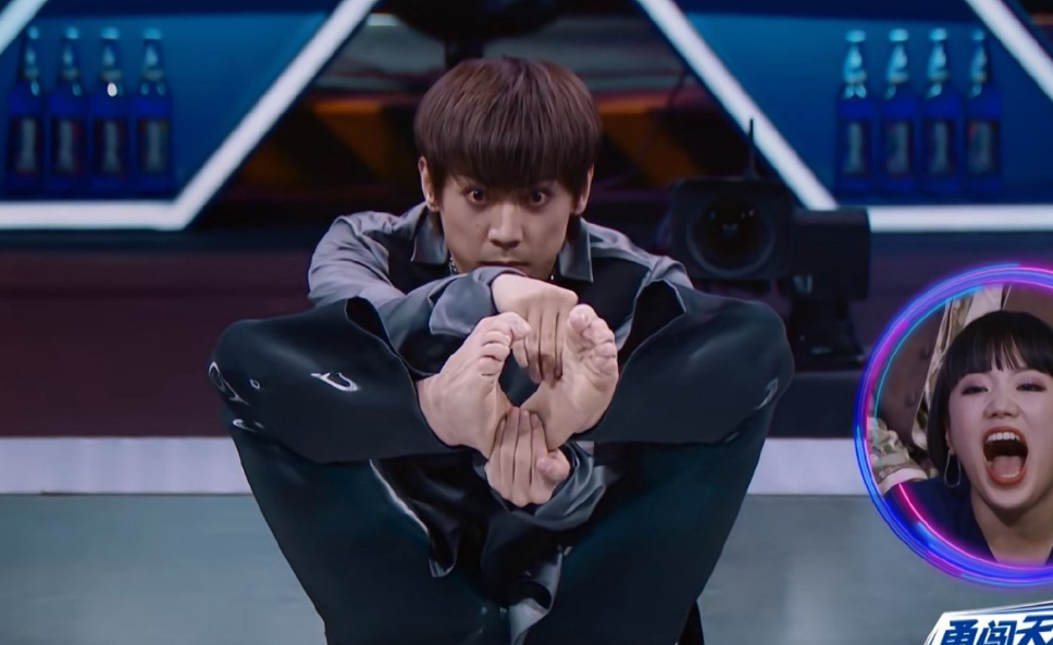 这!就是街舞|综艺《这就是街舞》，小队长battle给的实在的，亮亮跳的也很好